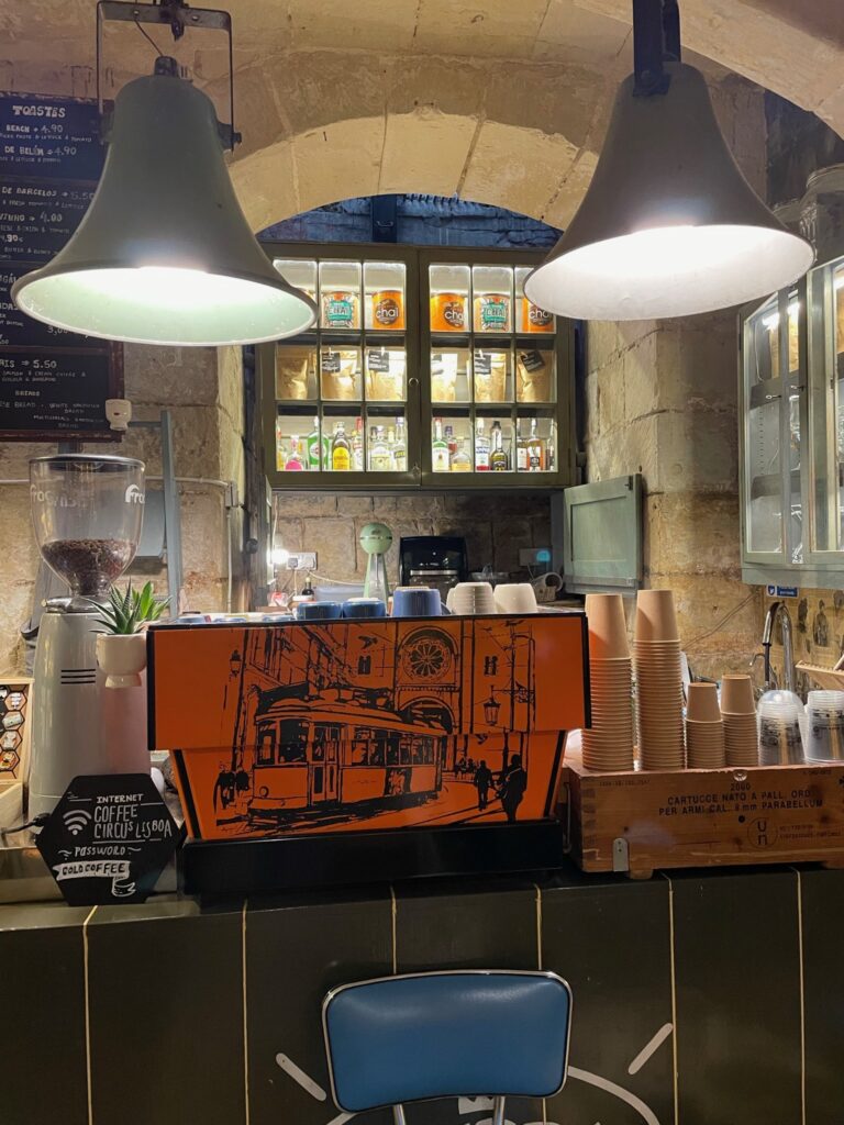 マルタでコーヒー屋探し　coffee circus lisboa4